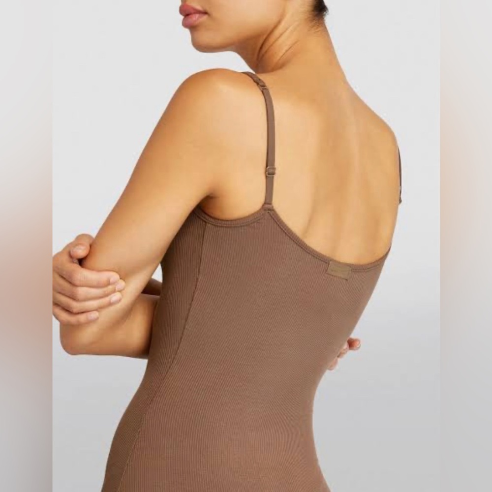 BROWN SKIMS DRESS - Picture 3 of 3